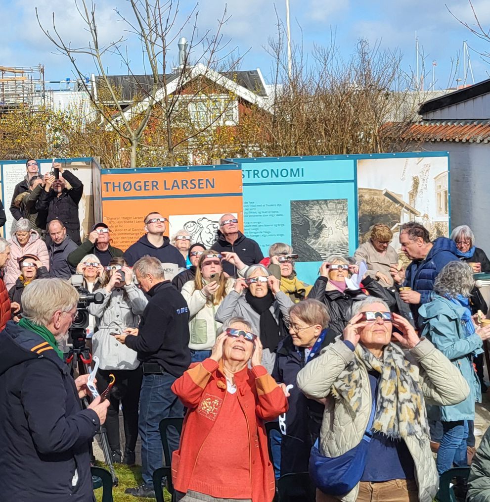 Solen går i sort over Bovbjerg med Lemvig Museum