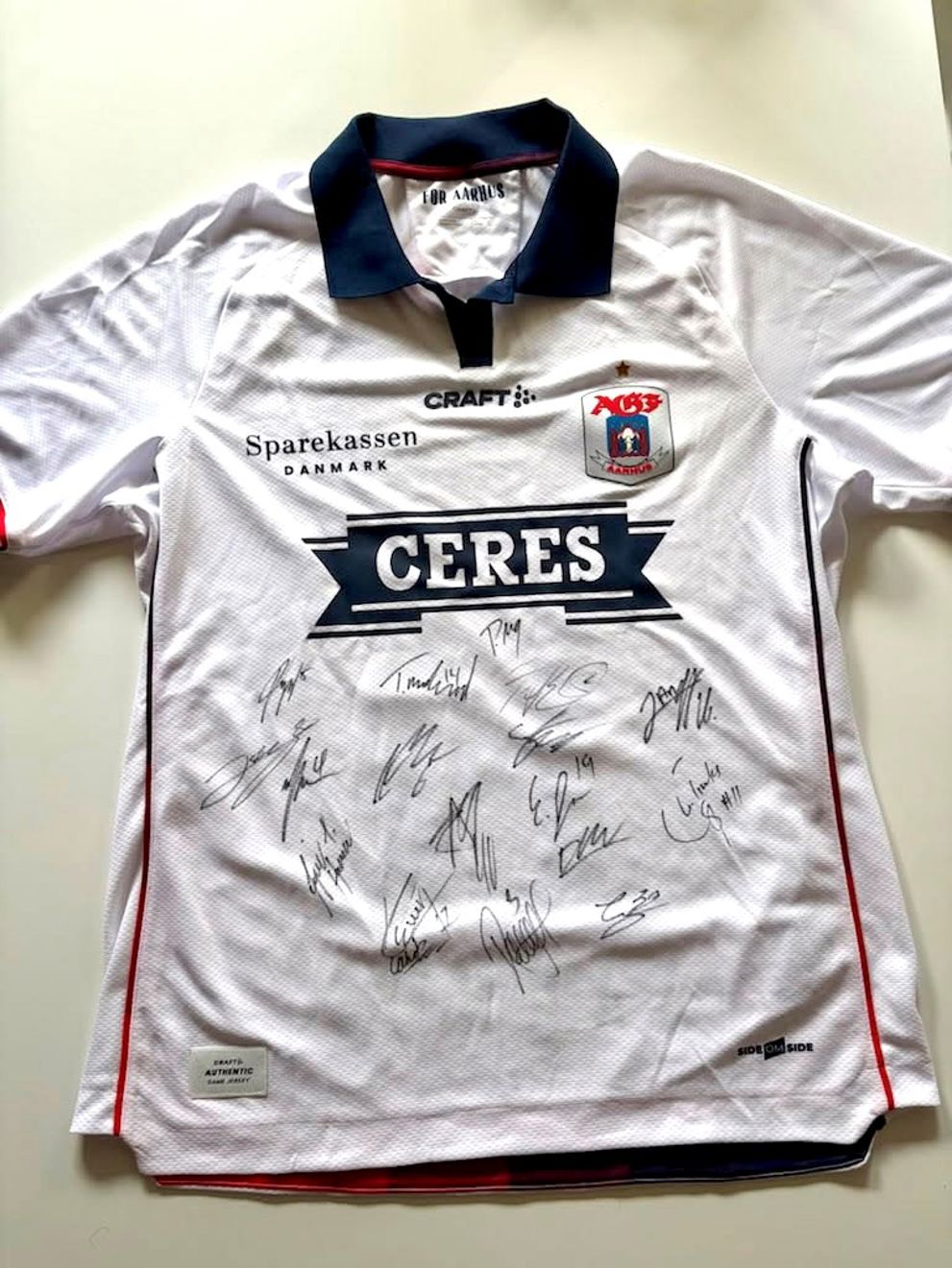 Vind fodbold merchandise til Fodboldtrøje Fredag